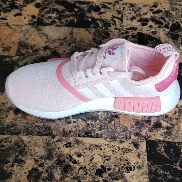 Rare ADIDAS NMD R1 Icey Pink Sneakers NWT - Size 7 - Picture 4 of 15